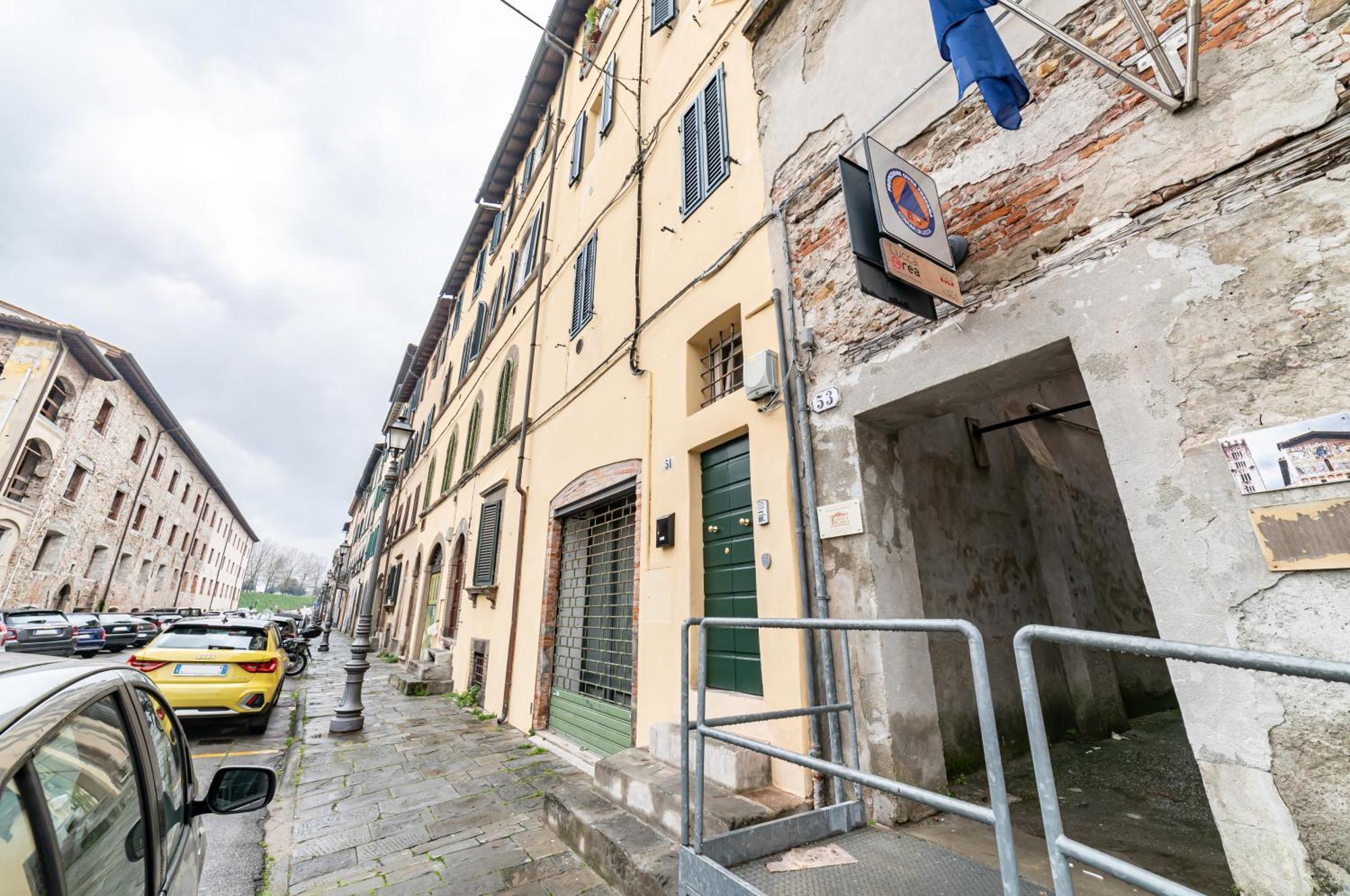 Modern Apartment In The Heart Of Lucca! Dış mekan fotoğraf